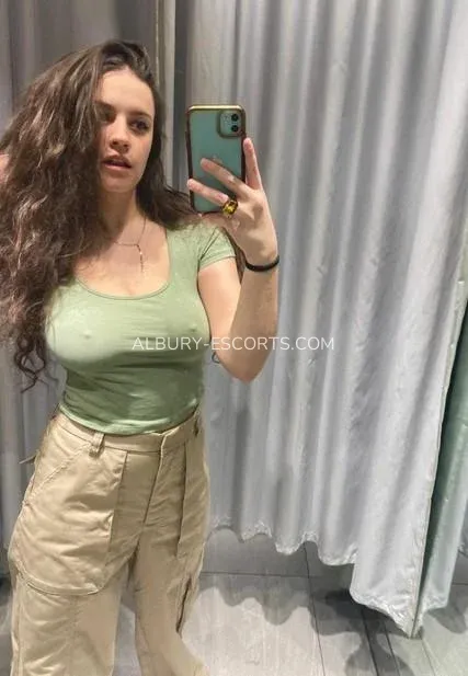 Albury escorts Rut — 5