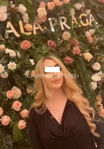Albury escorts Helena — 4