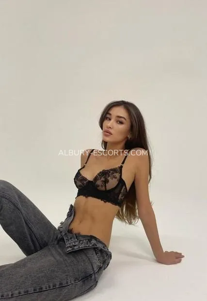 Albury escorts Cinta — 2