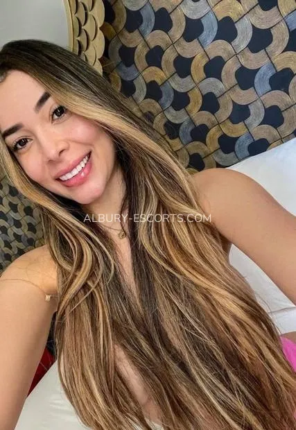 Albury escorts Iliane — 2