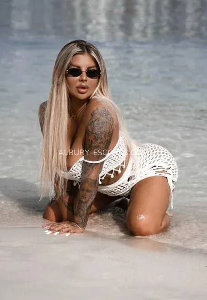 Albury escorts Simona — 4
