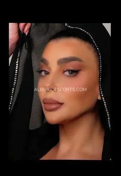 Albury escorts Helena — 4