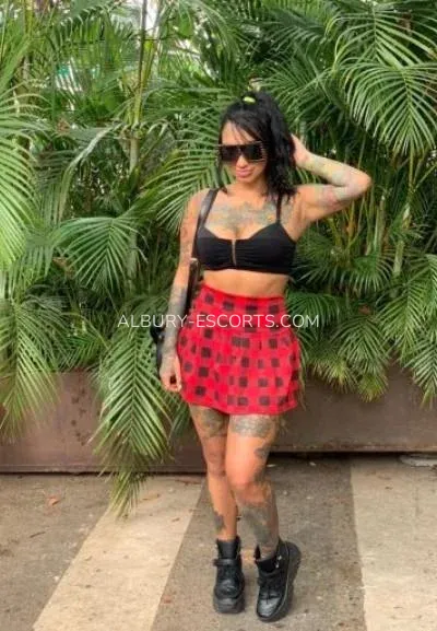 Albury escorts Amanda — 5