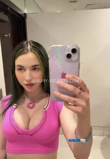 Albury escorts Carina — 3