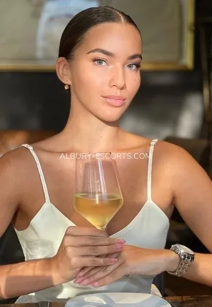 Albury escorts Helena — 5
