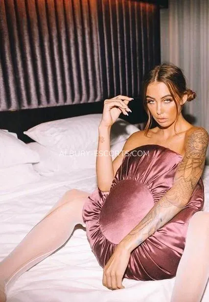 Albury escorts Kylie — 5