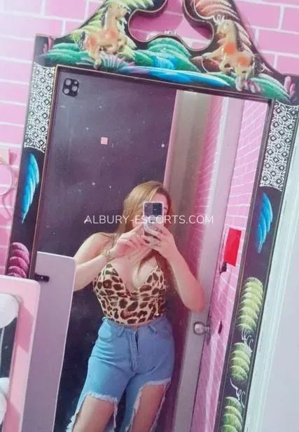 Albury escorts Cadence — 3