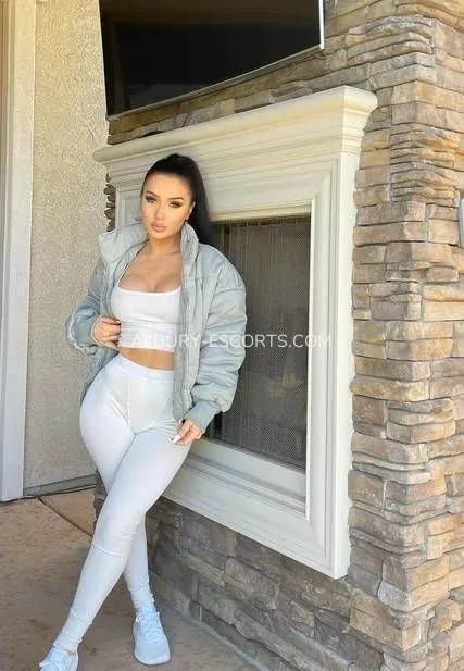 Albury escorts Ingrid — 4