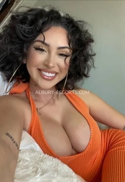 Albury escorts Therese — 2