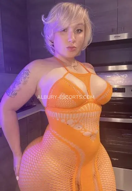Albury escorts Anette — 1