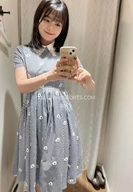 Albury escorts Virginia — 4