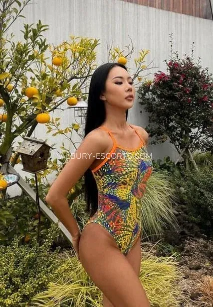 Albury escorts Stella — 9