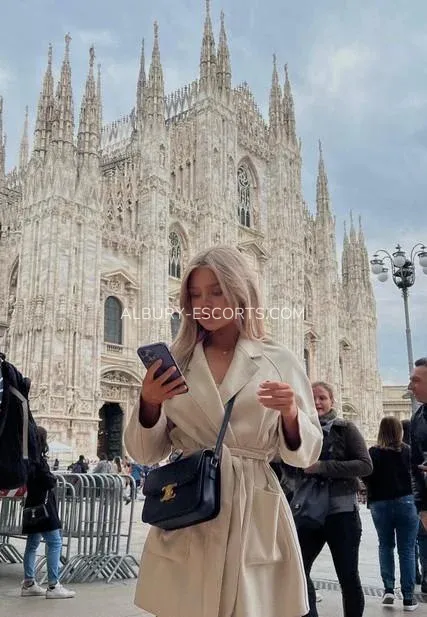 Albury escorts Ciara — 1