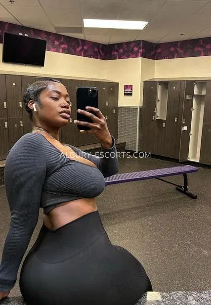 Albury escorts Julia — 7