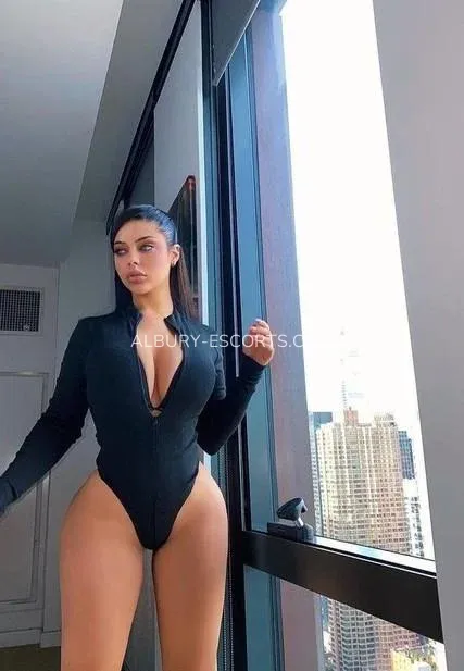 Albury escorts Courtney — 3