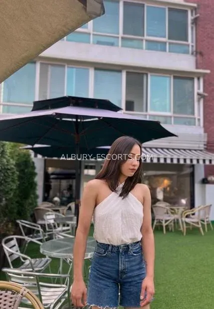 Albury escorts Lucy — 3