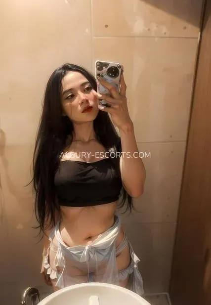 Albury escorts Clio — 5