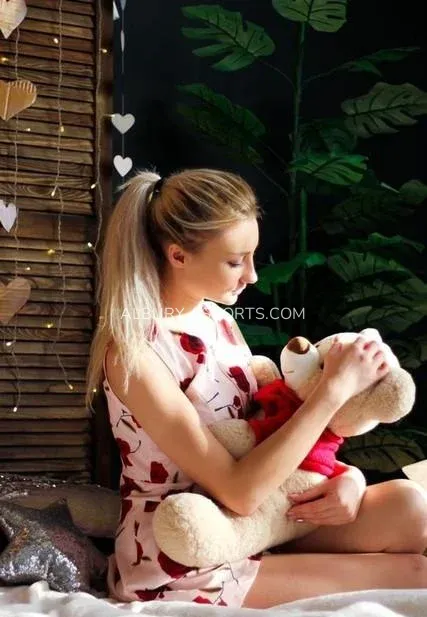 Albury escorts Therese — 3