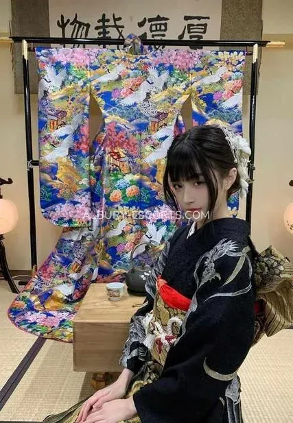 Albury escorts Helen — 3