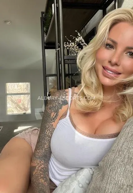 Albury escorts Mona — 3