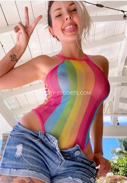 Albury escorts Lisa — 1