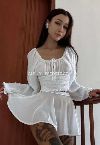 Albury escorts Octavia — 4