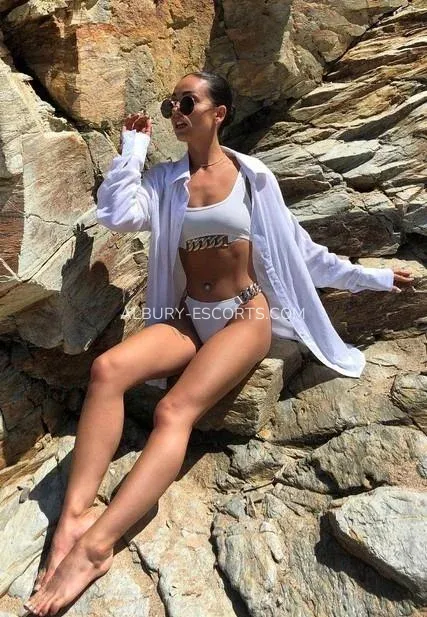 Albury escorts Elvira — 5