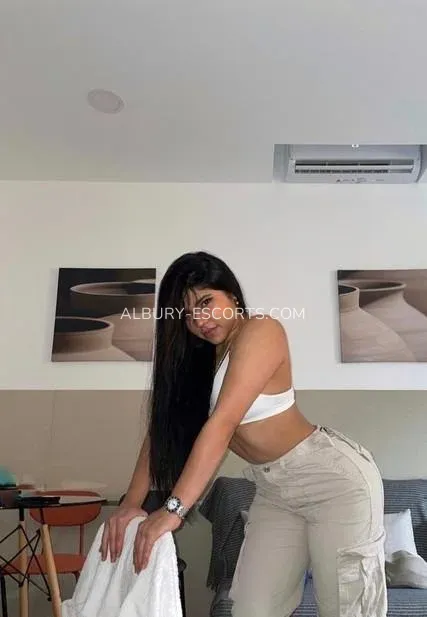Albury escorts Ella — 4