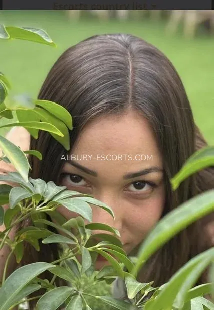 Albury escorts Johanna — 3