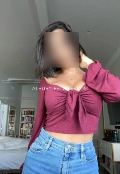 Albury escorts Miranda — 3