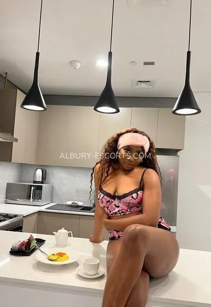 Albury escorts Maj — 2