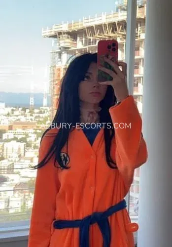 Albury escorts Lindsey — 7