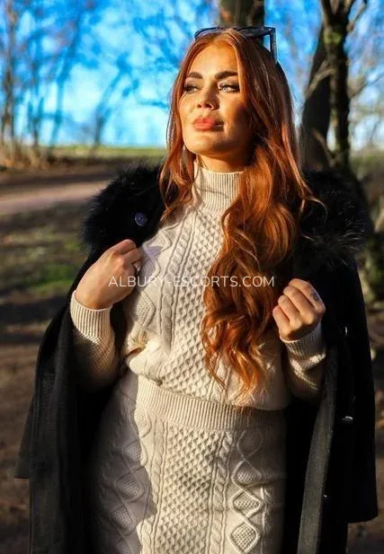 Albury escorts Alice — 1