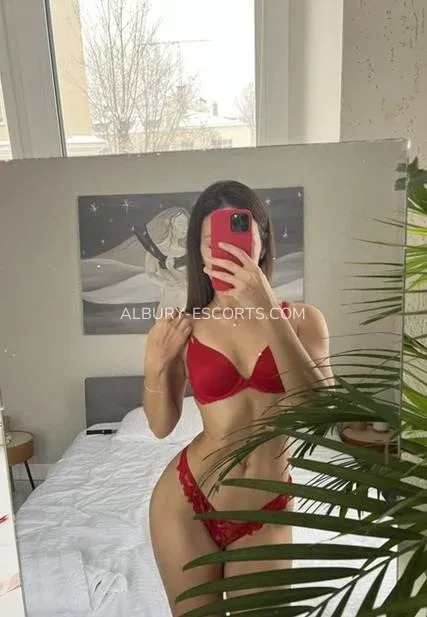 Albury escorts Amanda — 4