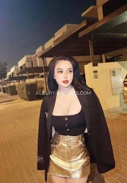 Albury escorts Lindsay — 5