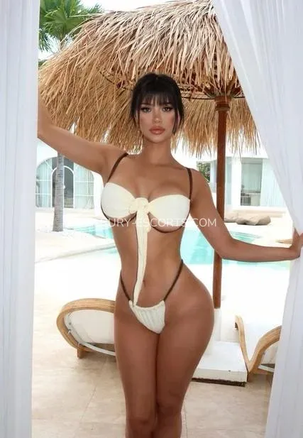 Albury escorts Astrid — 7