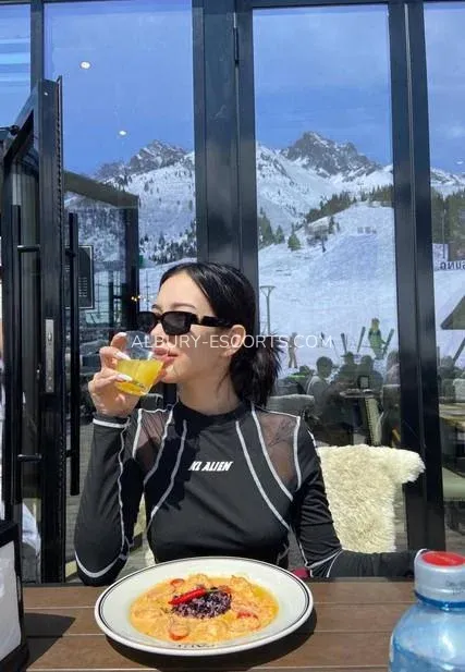 Albury escorts Britt — 6