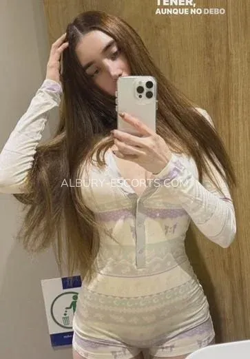 Albury escorts Makayla — 1