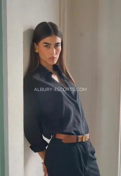 Albury escorts Siv — 5