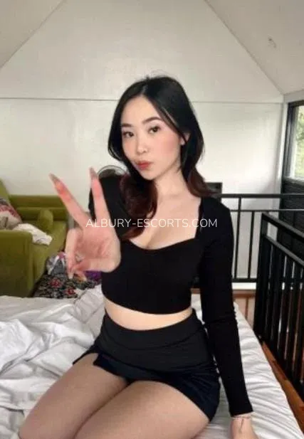 Albury escorts Carly — 3