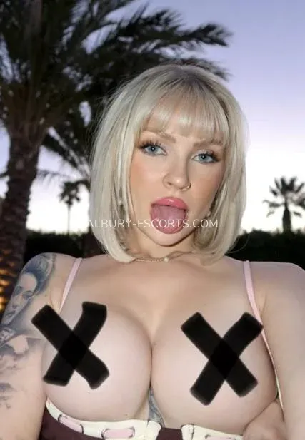 Albury escorts Destiny — 1
