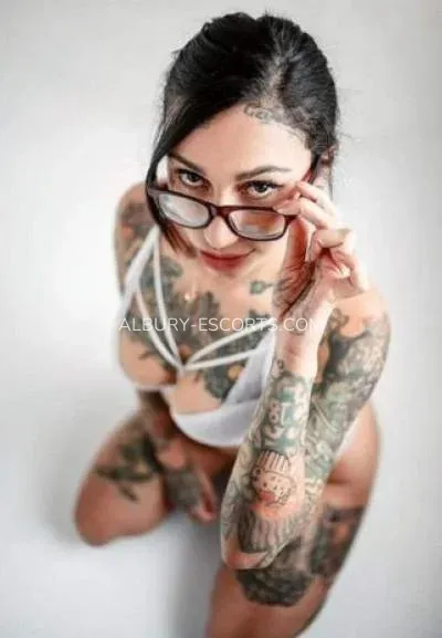Albury escorts Amanda — 3