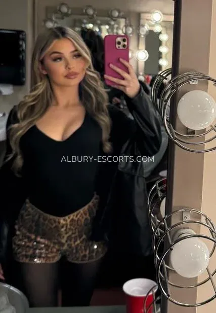 Albury escorts Amber — 4