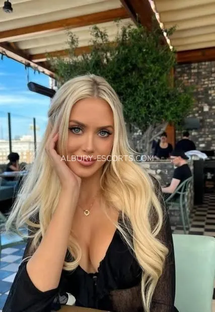 Albury escorts Laila — 2