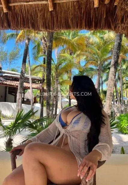 Albury escorts Payton — 1