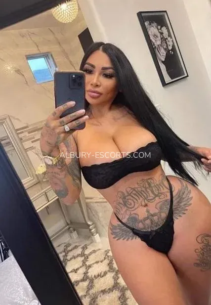 Albury escorts Gudula — 4