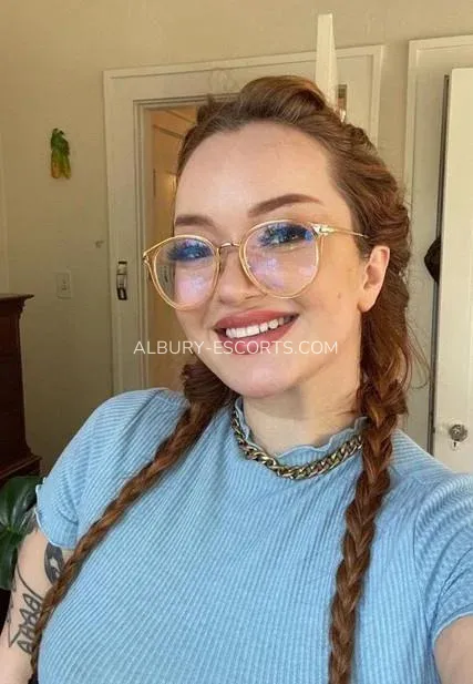 Albury escorts Carly — 1