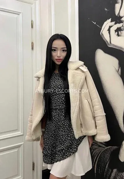 Albury escorts Elizabeth — 8