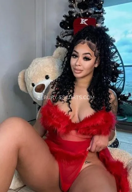 Albury escorts Anette — 2