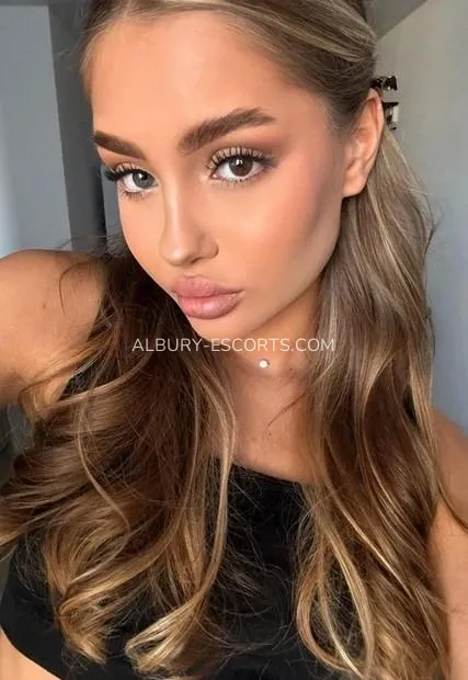 Albury escorts Katarina — 2